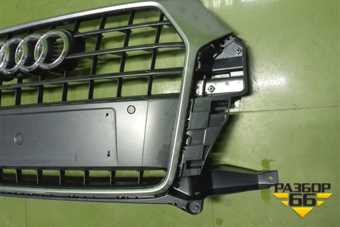 Решетка радиатора (8U0853653M) для Audi Q3 с 2011-2018г (Ку 3)