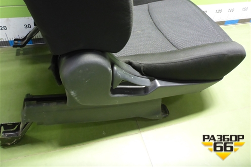 Сиденья комплект (с обогревом, без AIR BAG) для Mitsubishi ASX с 2010г (АСХ)