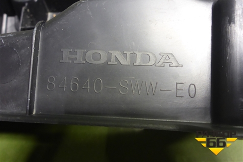 Обшивка багажника на заднюю панель (84640SWWE0) для Honda CR-V(RE) с 2006-2012г (ЦРВ СРВ)