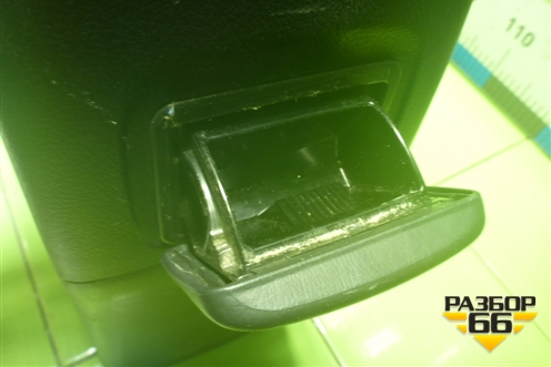 Подлокотник (5891112320) для Toyota Corolla (E15) с 2006-2013г (Королла 150)
