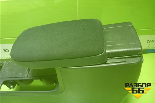 Подлокотник (5891112320) для Toyota Corolla (E15) с 2006-2013г (Королла 150)