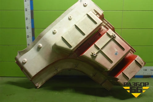 Корпус подножки левой (8405223C6201) для Dongfeng DFH4180