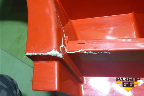 Корпус подножки правой (8405224C6201) для Dongfeng DFH4180