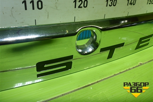 Накладка двери багажника (848106442R) для Renault Duster I с 2010-2021г (Дастер)