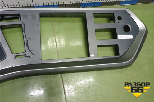 Накладка на торпедо  (5305955C6203) для Dongfeng DFH4180