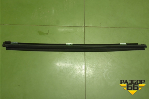 Накладка стекла заднего левого (внутренняя) для Toyota Camry XV50 с 2011-2018г (Камри)