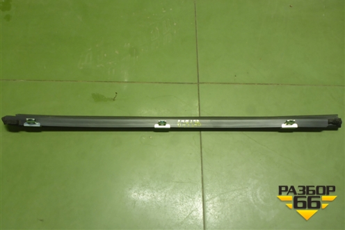 Накладка стекла заднего левого (внутренняя) для Toyota Camry XV50 с 2011-2018г (Камри)