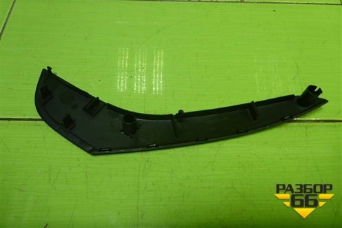 Накладка двери передней правой (3C1867172A) для Volkswagen Passat (B6) с 2005-2010г (Пассат Б6)