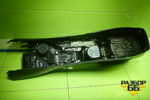 Подлокотник (5882342020) для Toyota Rav-4 с 2012-2019г (Рав 4)