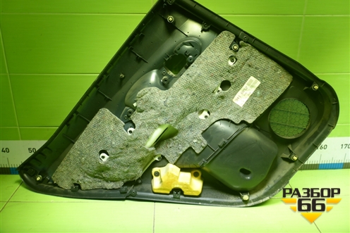 Обшивка двери задней правой под электрику (6778702010) для Toyota Auris с 2006-2012г (Аурис)