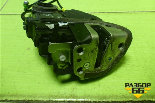 Замок двери задней правой для Toyota Auris с 2006-2012г (Аурис)