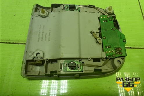 Плафон салонный передний (1D111048G) для Toyota Corolla (E15) с 2006-2013г (Королла 150)