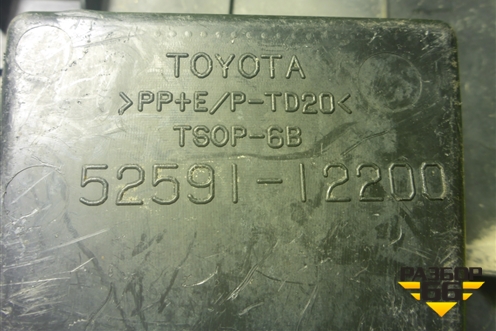 Пыльник заднего бампера правый (5259112200) для Toyota Corolla (E15) с 2006-2013г (Королла 150)