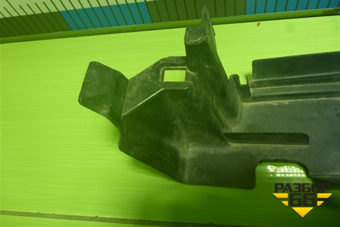 Дефлектор радиатора нижний (1668336010) для Toyota Rav-4 с 2012-2019г (Рав 4)