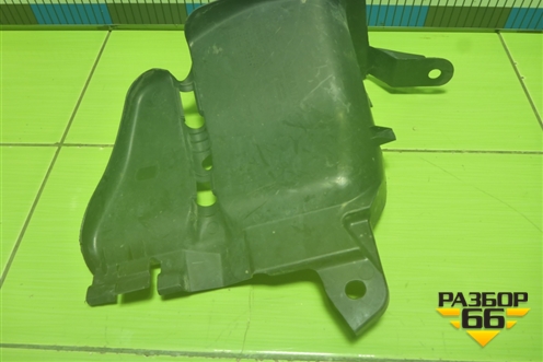 Пыльник двигателя боковой правый (8200595797) для Renault Sandero с 2009-2014г (Сандеро)