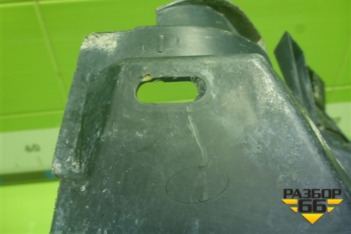 Пыльник заднего бампера правый (5259102140) для Toyota Auris с 2006-2012г (Аурис)