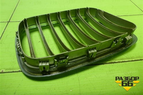 Решетка радиатора левая (51138247673) для BMW X5 Е53 с 1999-2007г (Х5 Е53)