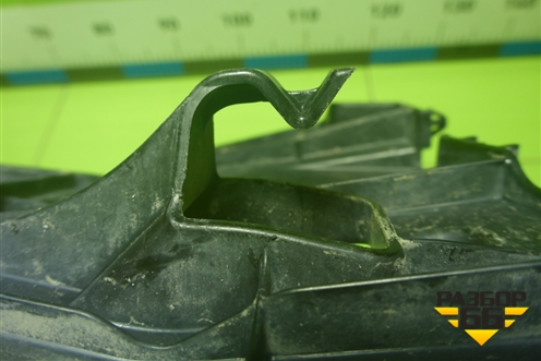 Дефлектор радиатора правый (до 2010г) (5329312040) для Toyota Corolla (E15) с 2006-2013г (Королла 150)