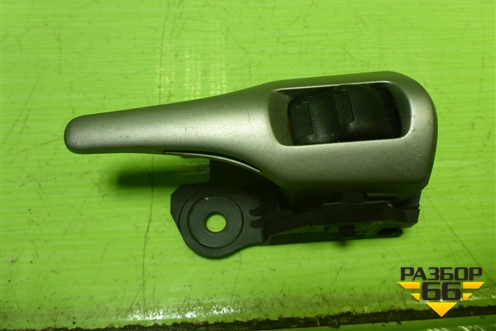 Ручка внутренняя двери передней правой для Toyota Auris с 2006-2012г (Аурис)