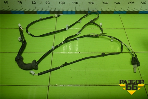 Проводка двери багажника (8218442231B) для Toyota Rav-4 с 2006-2013г (Рав 4)
