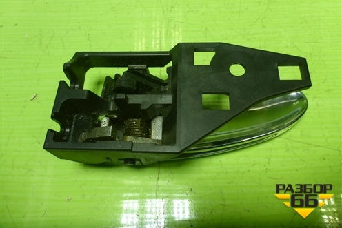 Ручка внутренняя двери передней правой для Toyota Rav-4 с 2006-2013г (Рав 4)