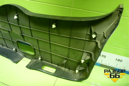 Обшивка двери багажника (6478002010) для Toyota Auris с 2006-2012г (Аурис)
