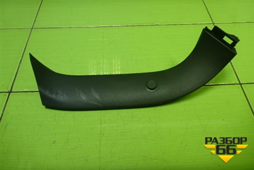 Обшивка двери багажника левая (6793802030) для Toyota Auris с 2006-2012г (Аурис)