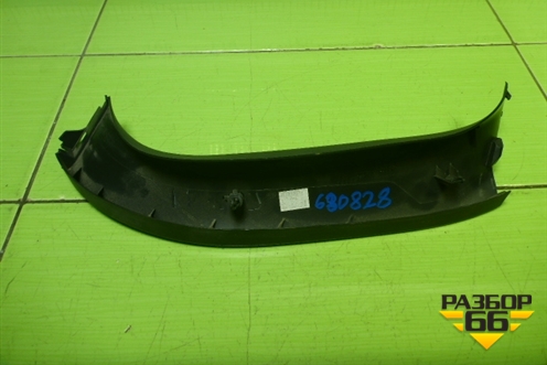 Обшивка двери багажника левая (6793802030) для Toyota Auris с 2006-2012г (Аурис)
