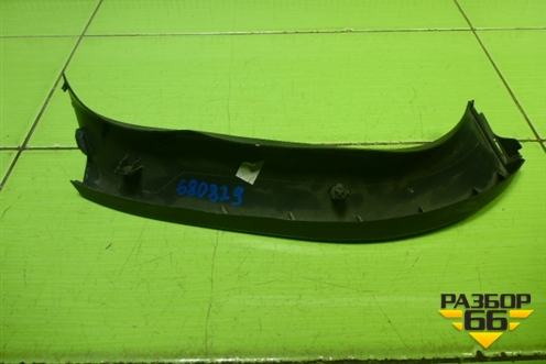 Обшивка двери багажника правая (6793702030) для Toyota Auris с 2006-2012г (Аурис)