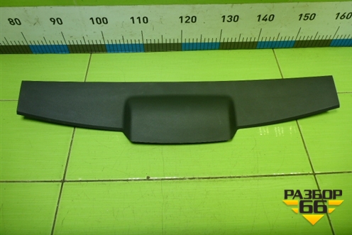 Обшивка двери багажника (верхняя) (6479002030) для Toyota Auris с 2006-2012г (Аурис)