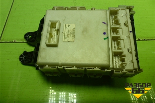 Блок предохранителей салонный (8273012390) для Toyota Corolla (E15) с 2006-2013г (Королла 150)