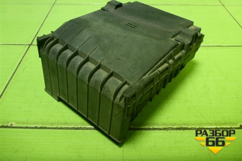 Блок предохранителей подкапотный (3C0937125) для Volkswagen Passat (B6) с 2005-2010г (Пассат Б6)