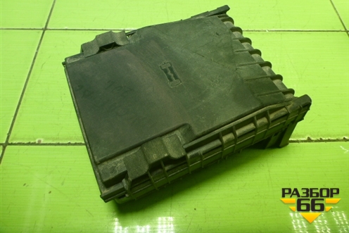 Блок предохранителей подкапотный (3C0937125) для Volkswagen Passat (B6) с 2005-2010г (Пассат Б6)
