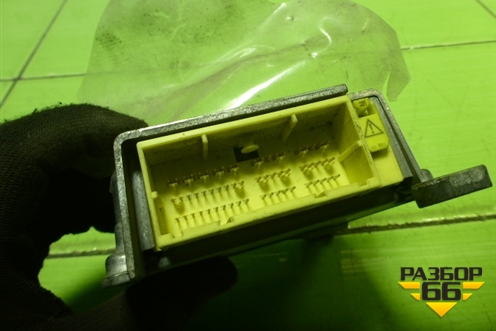 Блок управления AIR BAG (8917002560) для Toyota Auris с 2006-2012г (Аурис)