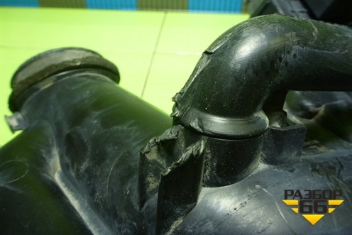 Резонатор воздушного фильтра для Mazda Mazda 3 (BK) с 2003-2009г 