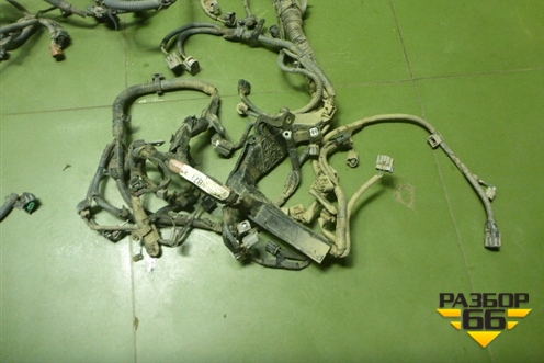 Проводка подкапотная (8212142B71) для Toyota Rav-4 с 2006-2013г (Рав 4)