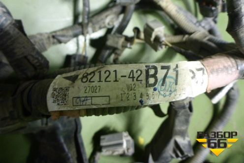 Проводка подкапотная (8212142B71) для Toyota Rav-4 с 2006-2013г (Рав 4)