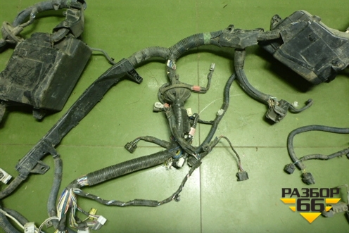 Проводка подкапотная (8211142K90) для Toyota Rav-4 с 2006-2013г (Рав 4)