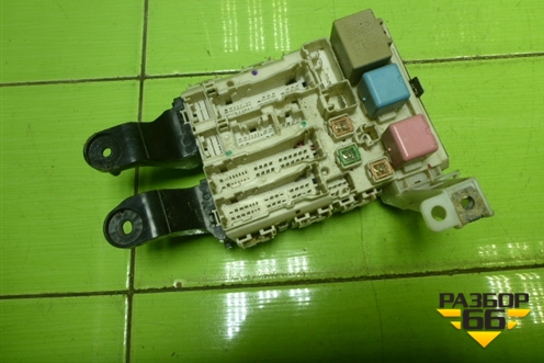 Блок предохранителей салонный (8273012390) для Toyota Corolla (E15) с 2006-2013г (Королла 150)
