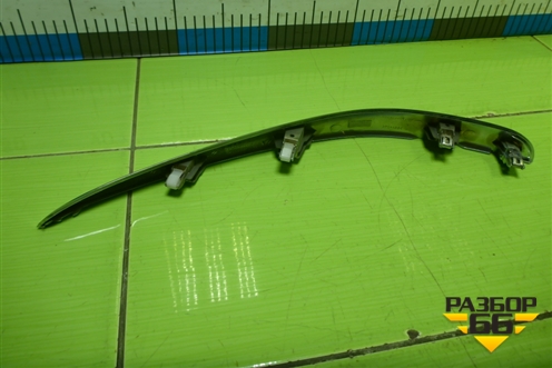 Накладка на торпедо (правый) (7385180J1) для Suzuki SX4 с 2006-2013г (СХ4)