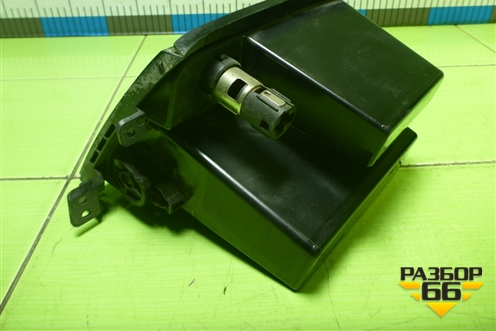 Ящик передней консоли (7383079J1) для Suzuki SX4 с 2006-2013г (СХ4)
