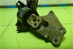 Опора КПП левая для Kia Ceed с 2006-2012г (Сид 1)