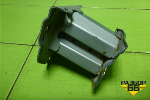 Кронштейн усилителя заднего бампера правый для Toyota Corolla (E15) с 2006-2013г (Королла 150)
