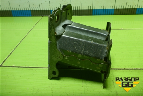 Кронштейн усилителя заднего бампера правый для Toyota Corolla (E15) с 2006-2013г (Королла 150)