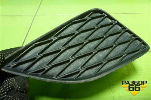 Решетка в передний бампер правая (8148112080) для Toyota Corolla (E15) с 2006-2013г (Королла 150)