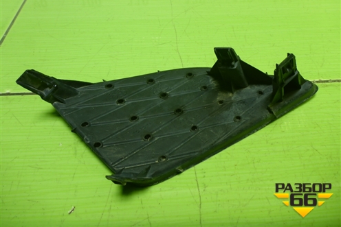 Решетка в передний бампер левая (8148212060) для Toyota Corolla (E15) с 2006-2013г (Королла 150)