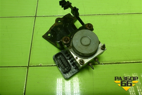 Блок ABS (13511023010) для Toyota Corolla (E15) с 2006-2013г (Королла 150)