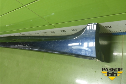 Накладка на порог наружная левая (7585206360) для Toyota Camry XV70 с 2017-2026г (Камри)