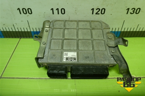 Блок управления двигателем (8966102E71) для Toyota Auris с 2006-2012г (Аурис)