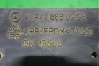 Решетка в капот левая  (центральная) (A9448880223) для Mercedes Benz TRUCK Axor 2 с 2004г (Аксор)